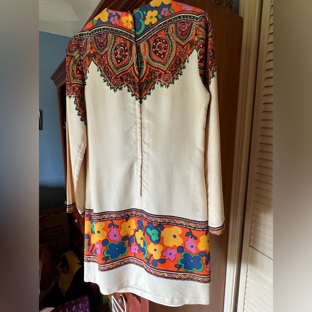 VINTAGE 1960’s Long Sleeve Flower Print Dress! AMAZING FIND!! “It’s Apropos” - Picture 4 of 5